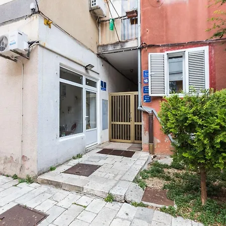 Διαμέρισμα Karla's Exclusive *