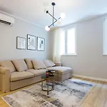 Karla's Exclusive Apartman *