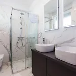 Karla's Exclusive Apartman *