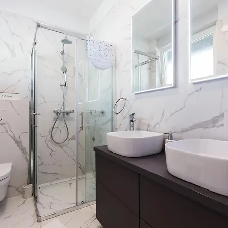 Karla's Exclusive 公寓 *